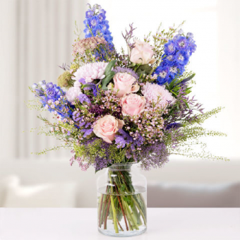 Lively Ocean: Pink Roses and Larkspur