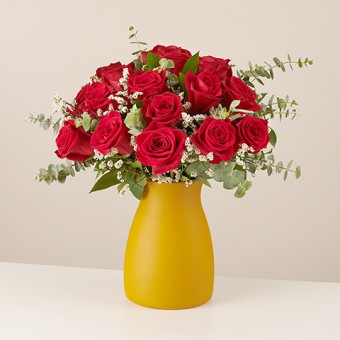 Classic Love: Red Roses
