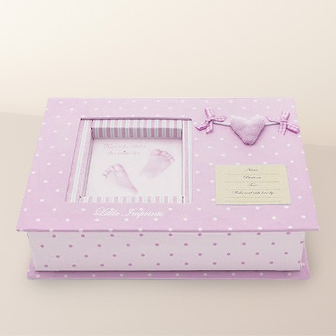 First Steps in Pink: Album pamiątkowy