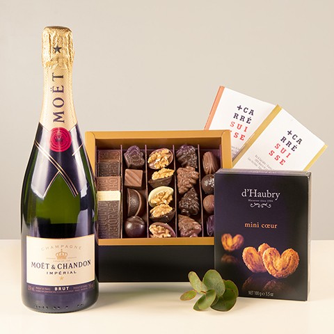 Product photo for Deliciously Sweet: Auswahl an Trüffeln und Champagner