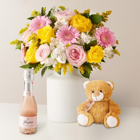 Delicate Caress: Bouquet of Roses with Italian Rosé Wine